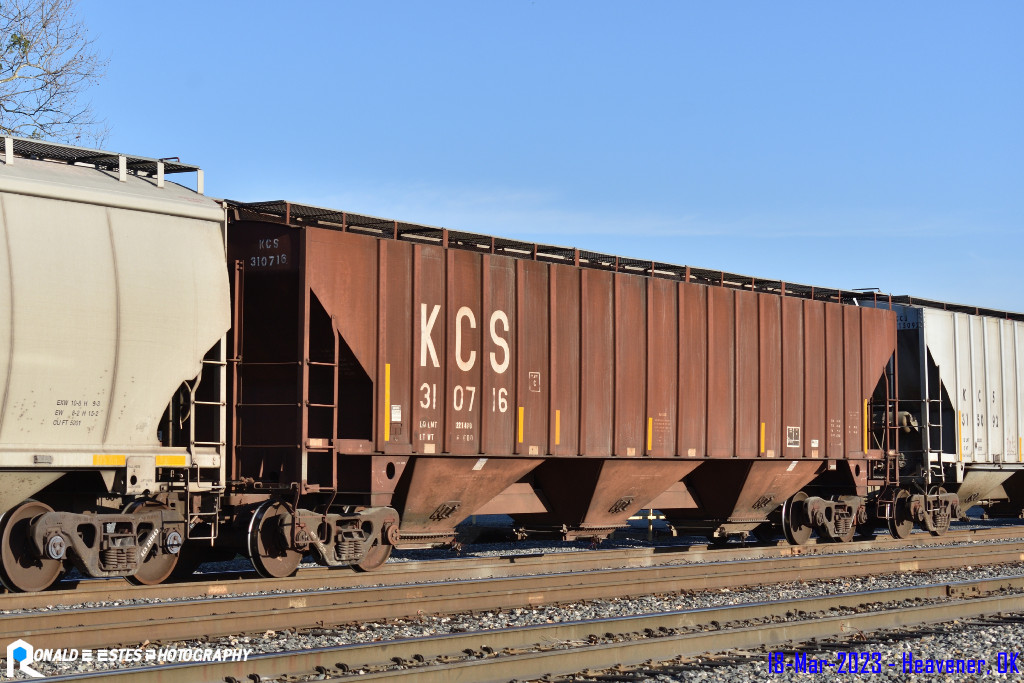 PRN2023030345_499 Kansas City Southern KCS 310716 Hopper Car 60' 1" LO C113 3 Bay Covered Ribbed 4750cf